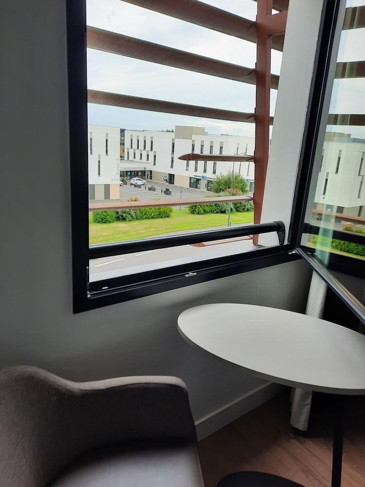 Ibis Styles Rennes Cesson Cesson-Sevigne Exterior foto