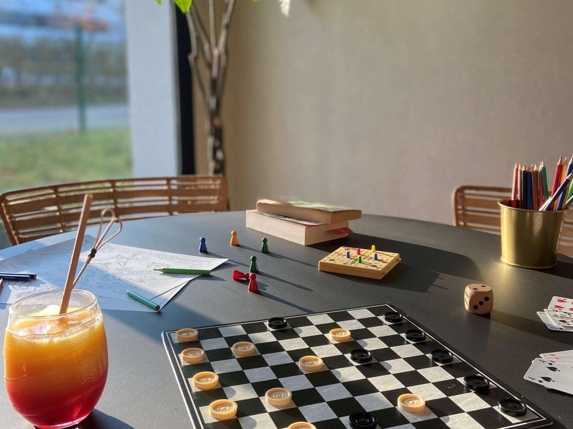 Ibis Styles Rennes Cesson Cesson-Sevigne Exterior foto